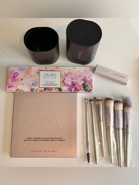 BUNDLE/ COLLECTION OF MAKEUP EYESHADOW,LIP SCRUB AND BS-MALL BRUSHES PURPLE TIP